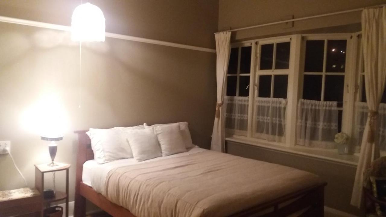 Chimneys B&B 오아마루 외부 사진